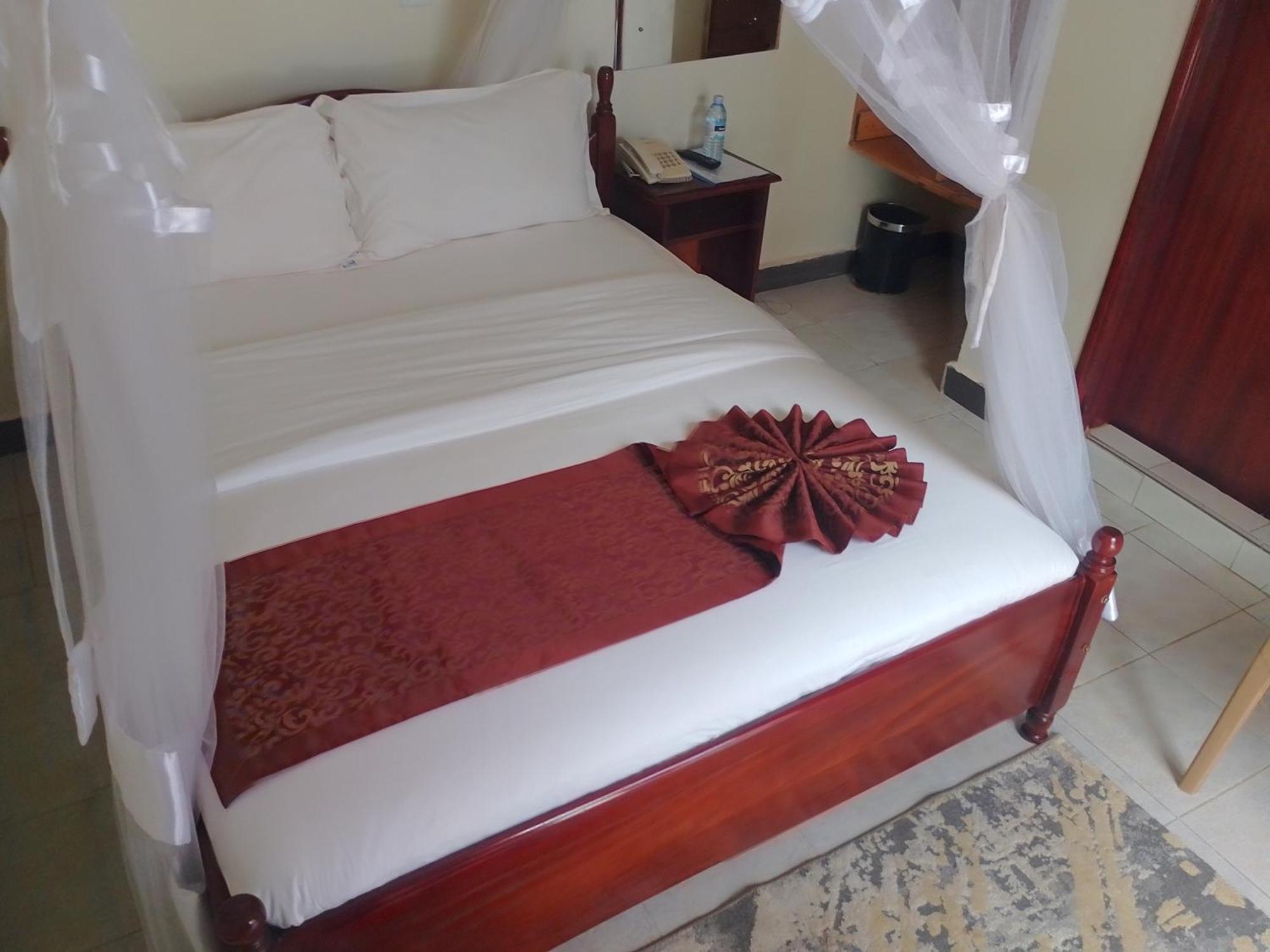 Acacia Country Inn Mbarara ภายนอก รูปภาพ